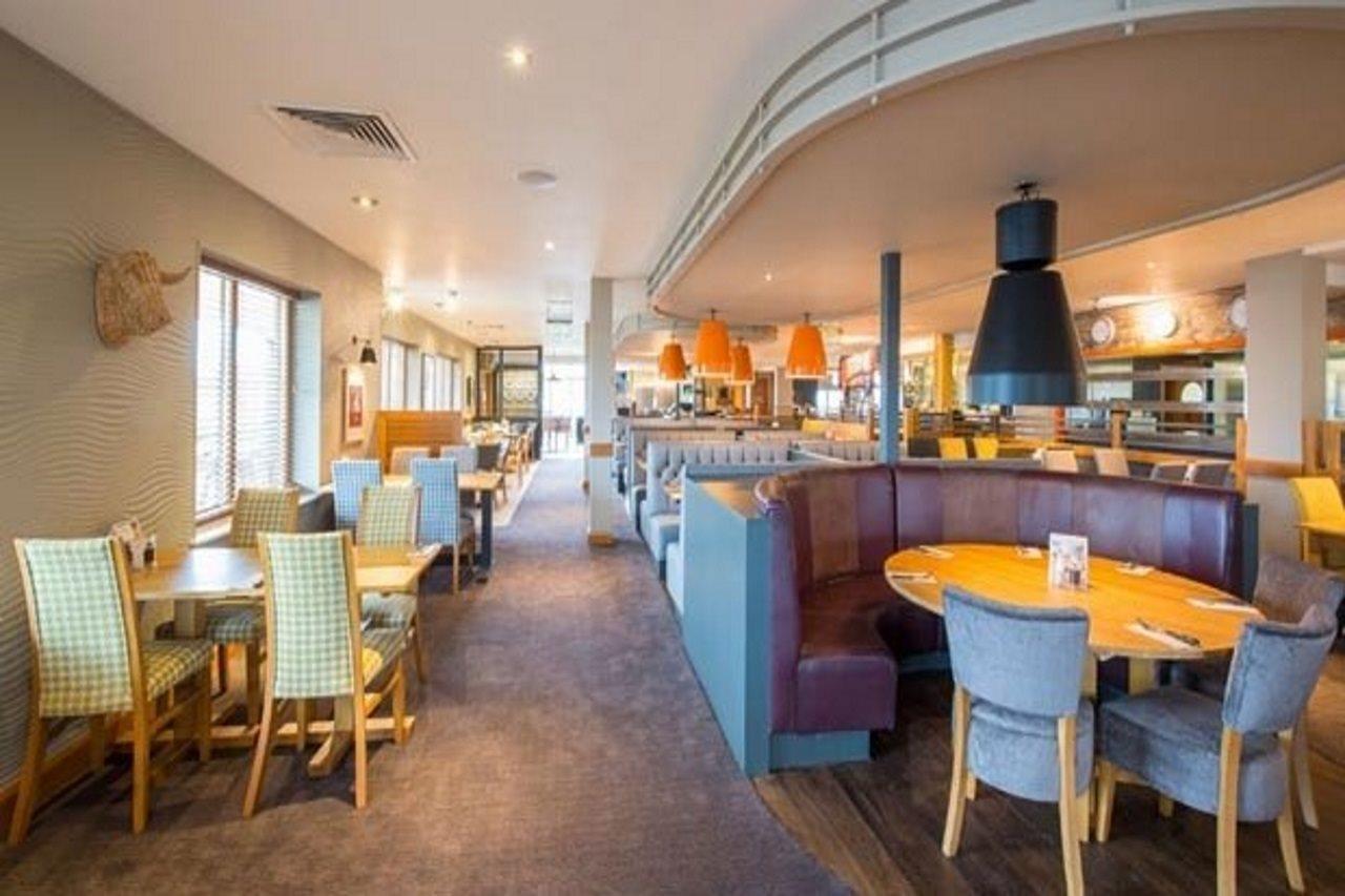 Premier Inn Newton Abbot Kültér fotó