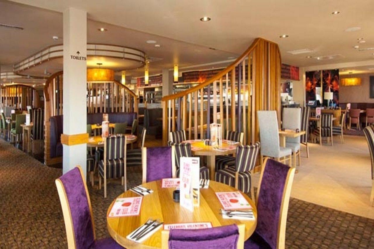 Premier Inn Newton Abbot Kültér fotó