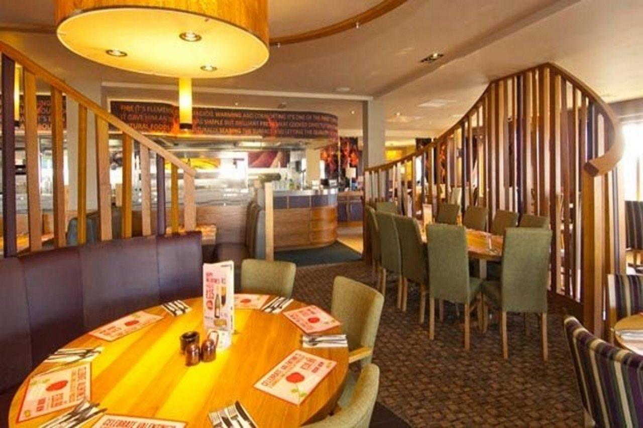 Premier Inn Newton Abbot Kültér fotó