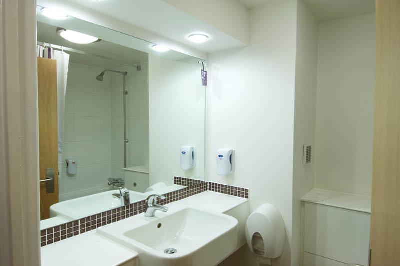 Premier Inn Newton Abbot Kültér fotó